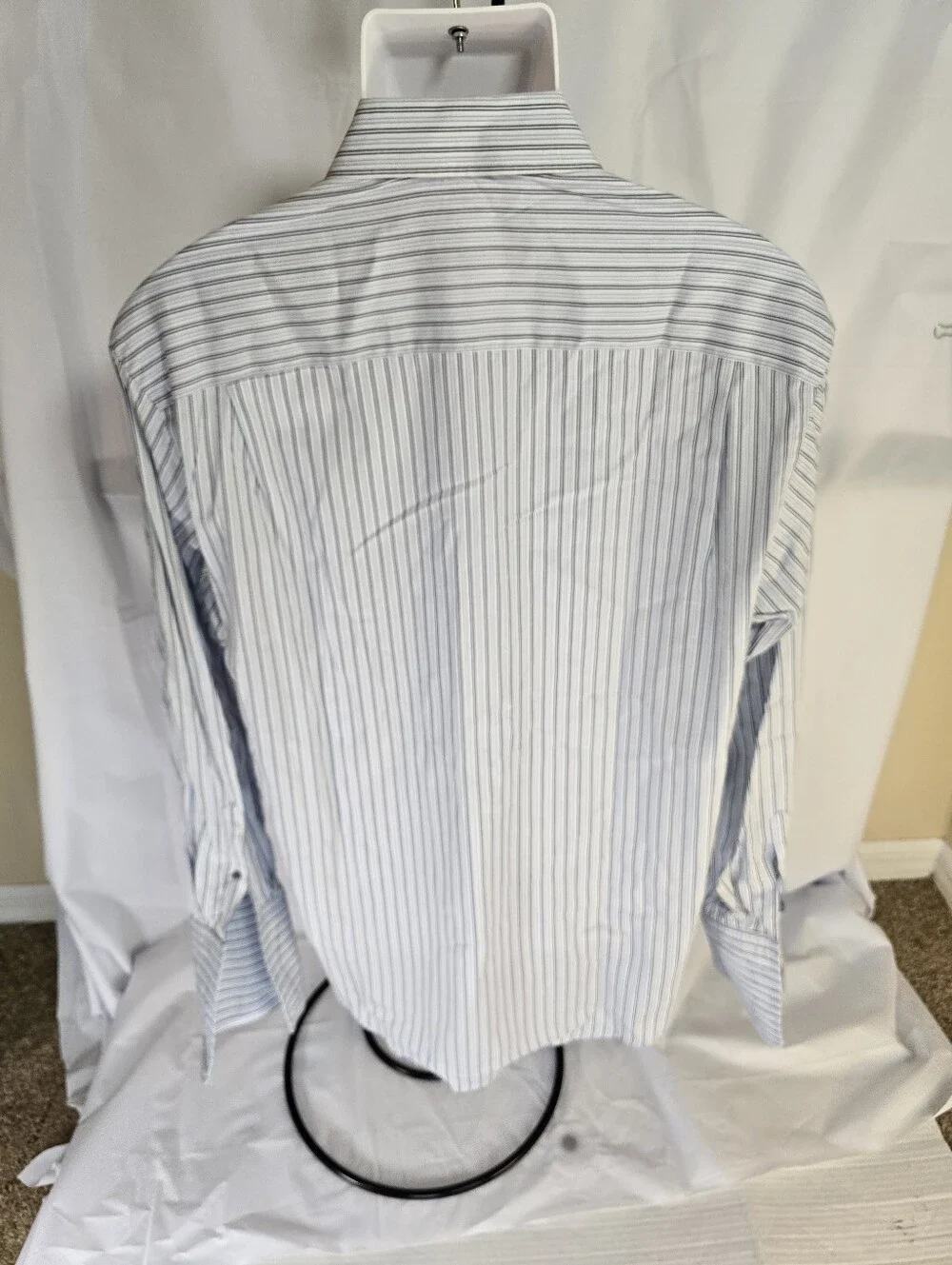 Authentic Gucci Men's Shirt Size 39/15 1/2 Blue White Striped Made in Italy COA